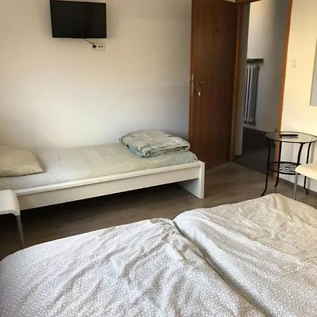 Club Hostel Homestay