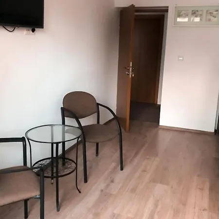 Homestay Club Hostel *