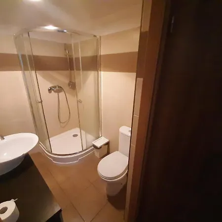 Club Hostel Homestay *